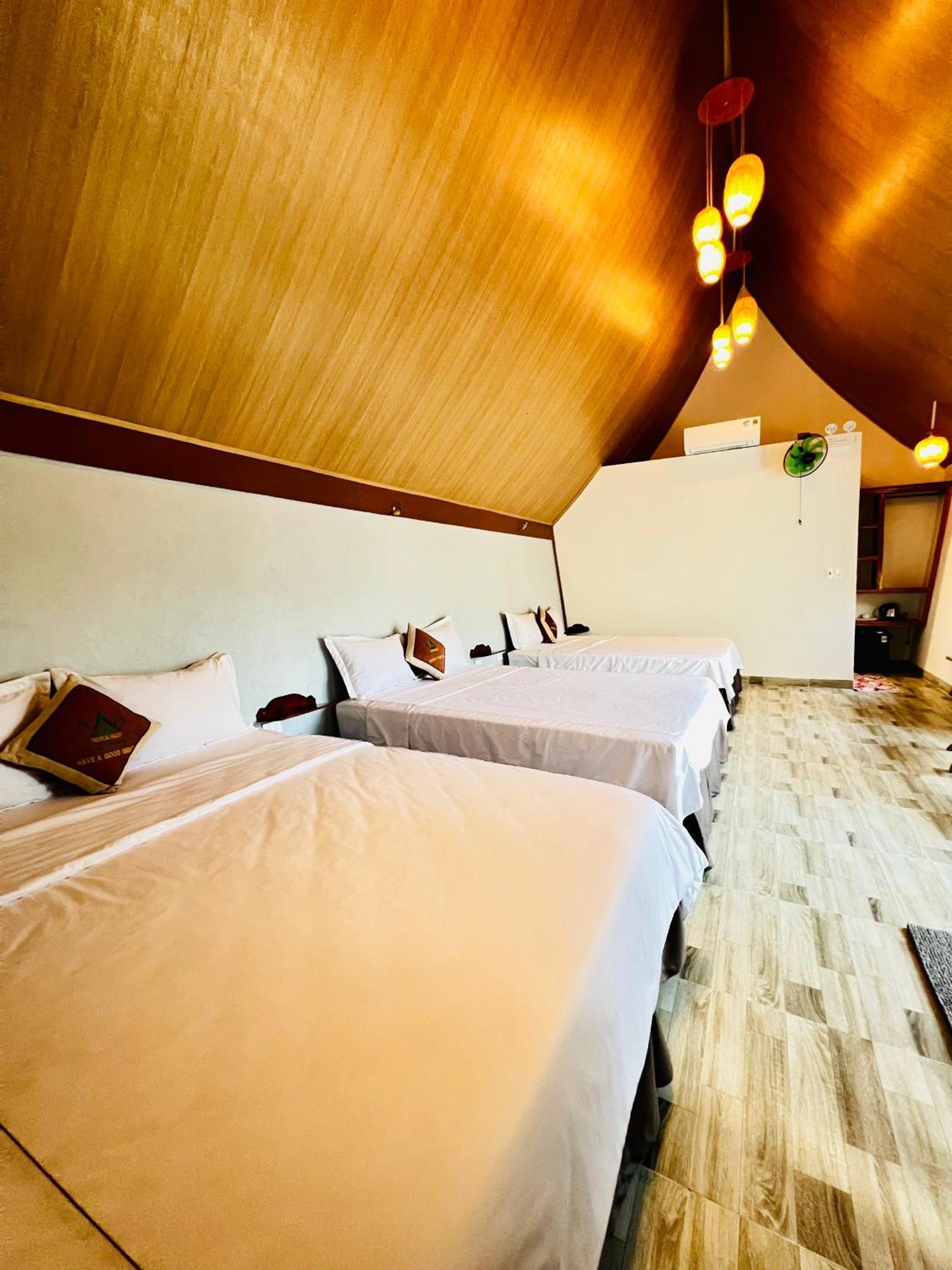 Tropical Valley Homestay - Villas 퐁냐 외부 사진
