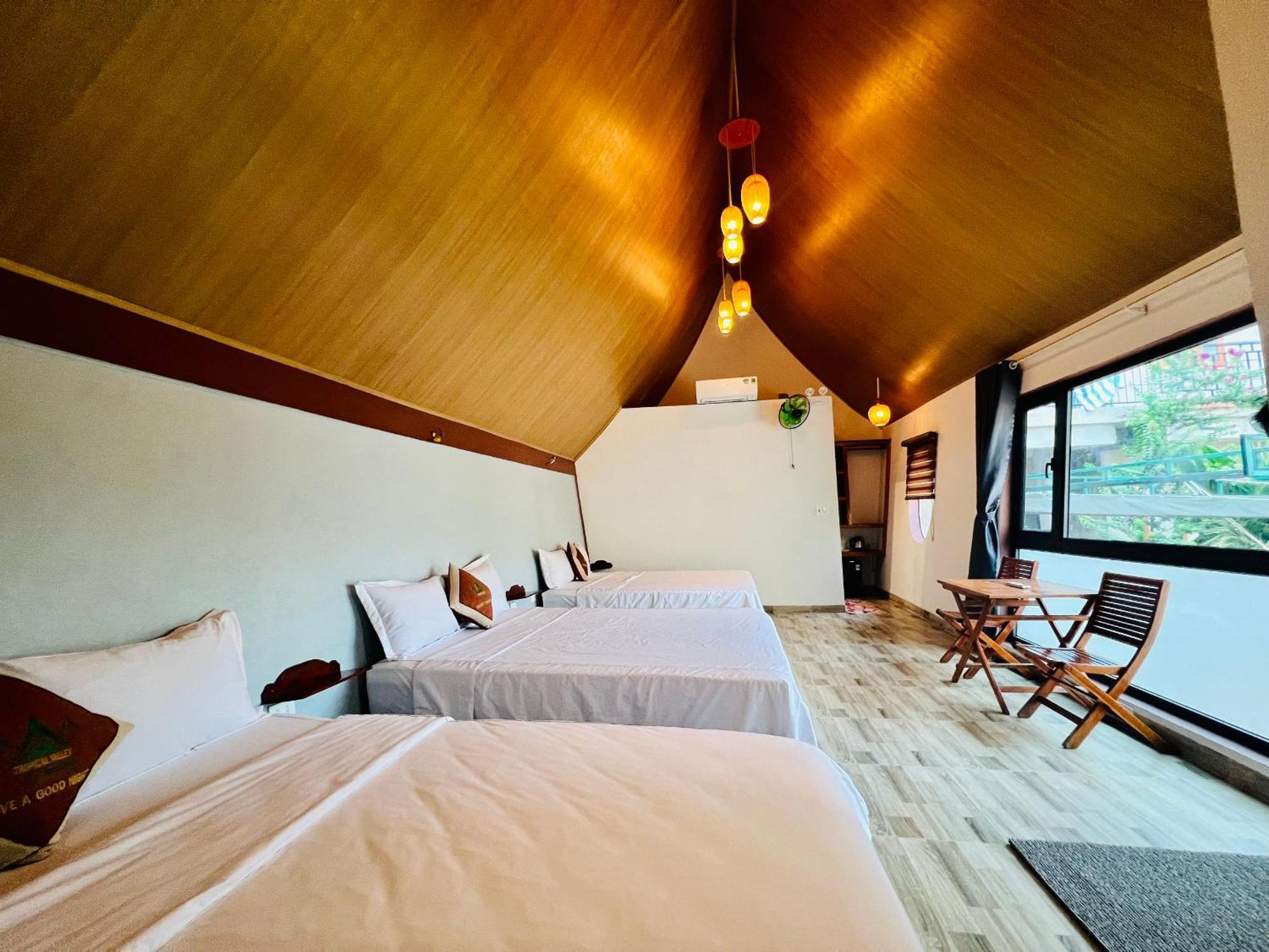 Tropical Valley Homestay - Villas 퐁냐 외부 사진