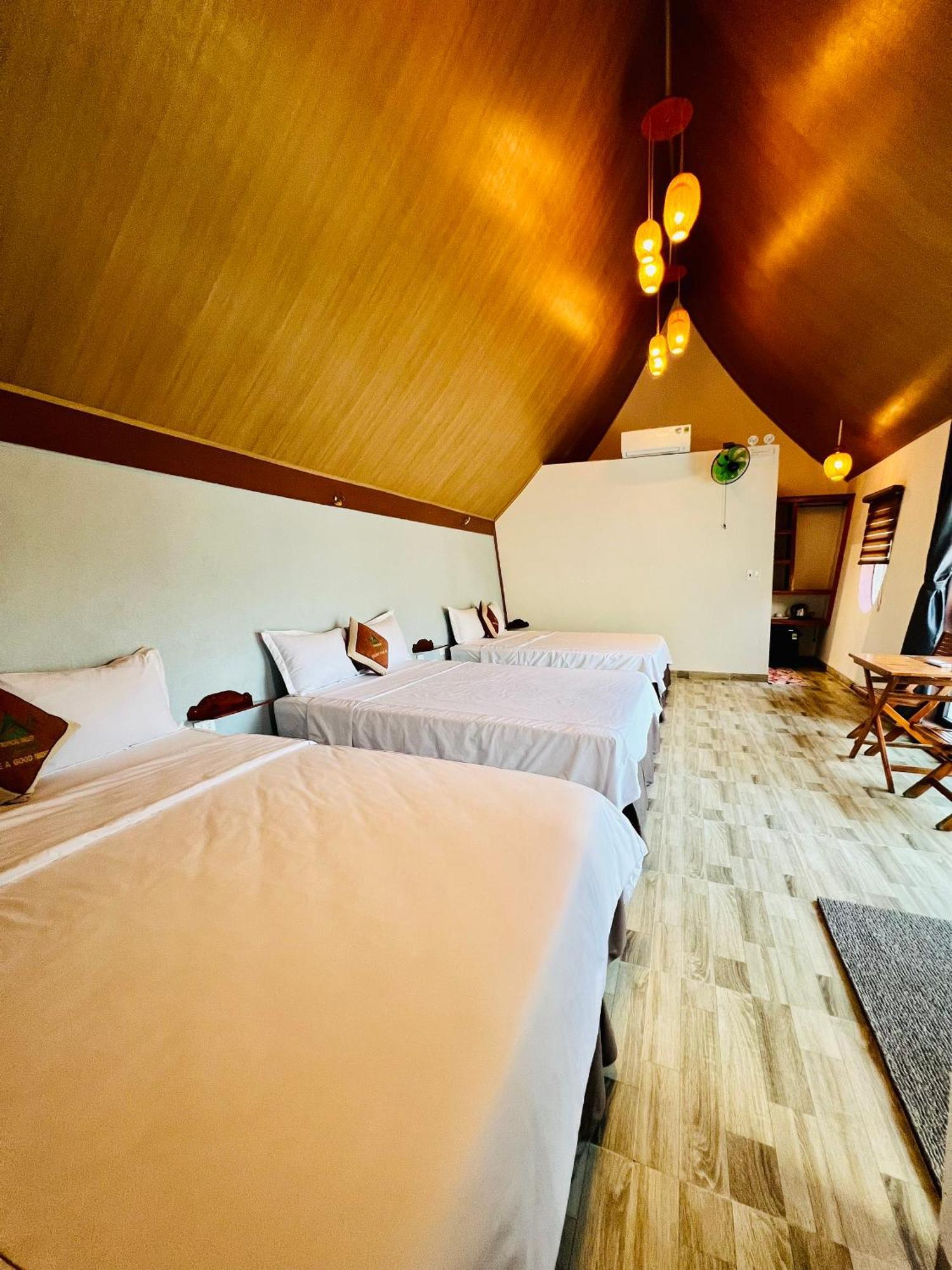 Tropical Valley Homestay - Villas 퐁냐 외부 사진