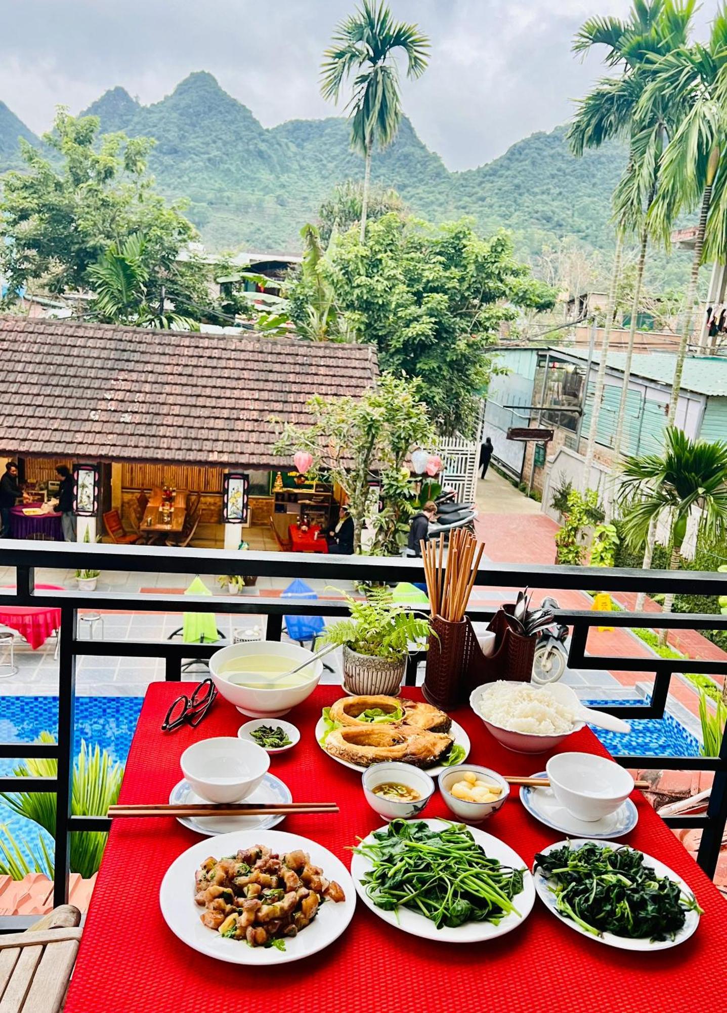 Tropical Valley Homestay - Villas 퐁냐 외부 사진