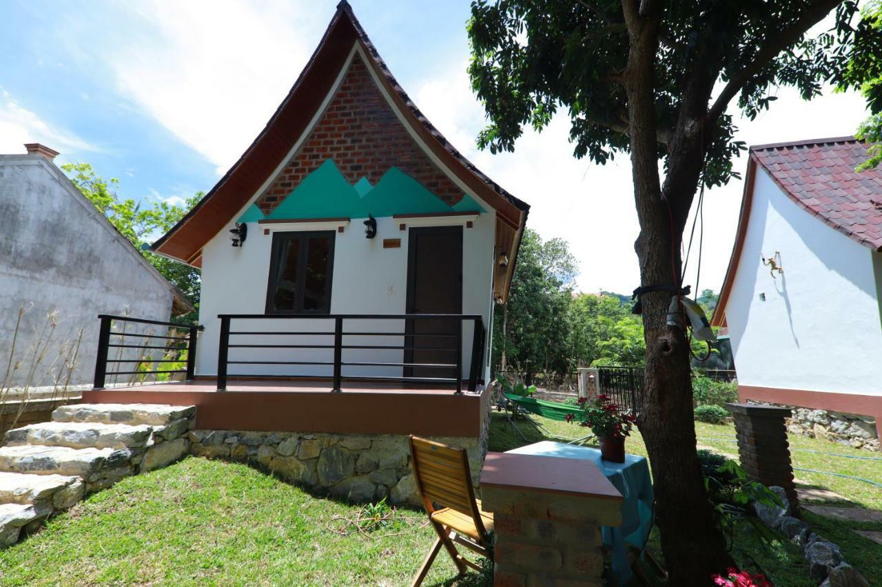 Tropical Valley Homestay - Villas 퐁냐 외부 사진